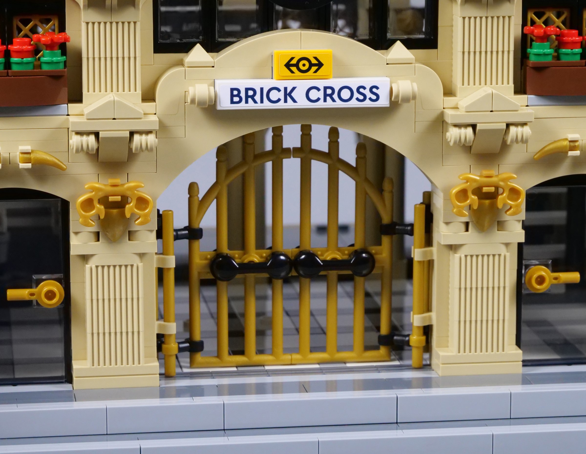 LEGO 910034 Brick Cross Train Station review Brickset